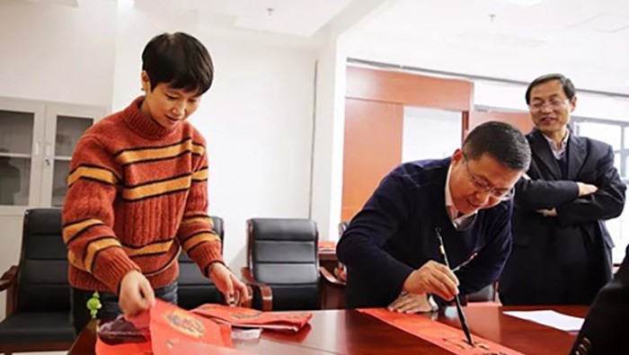 д������ף���